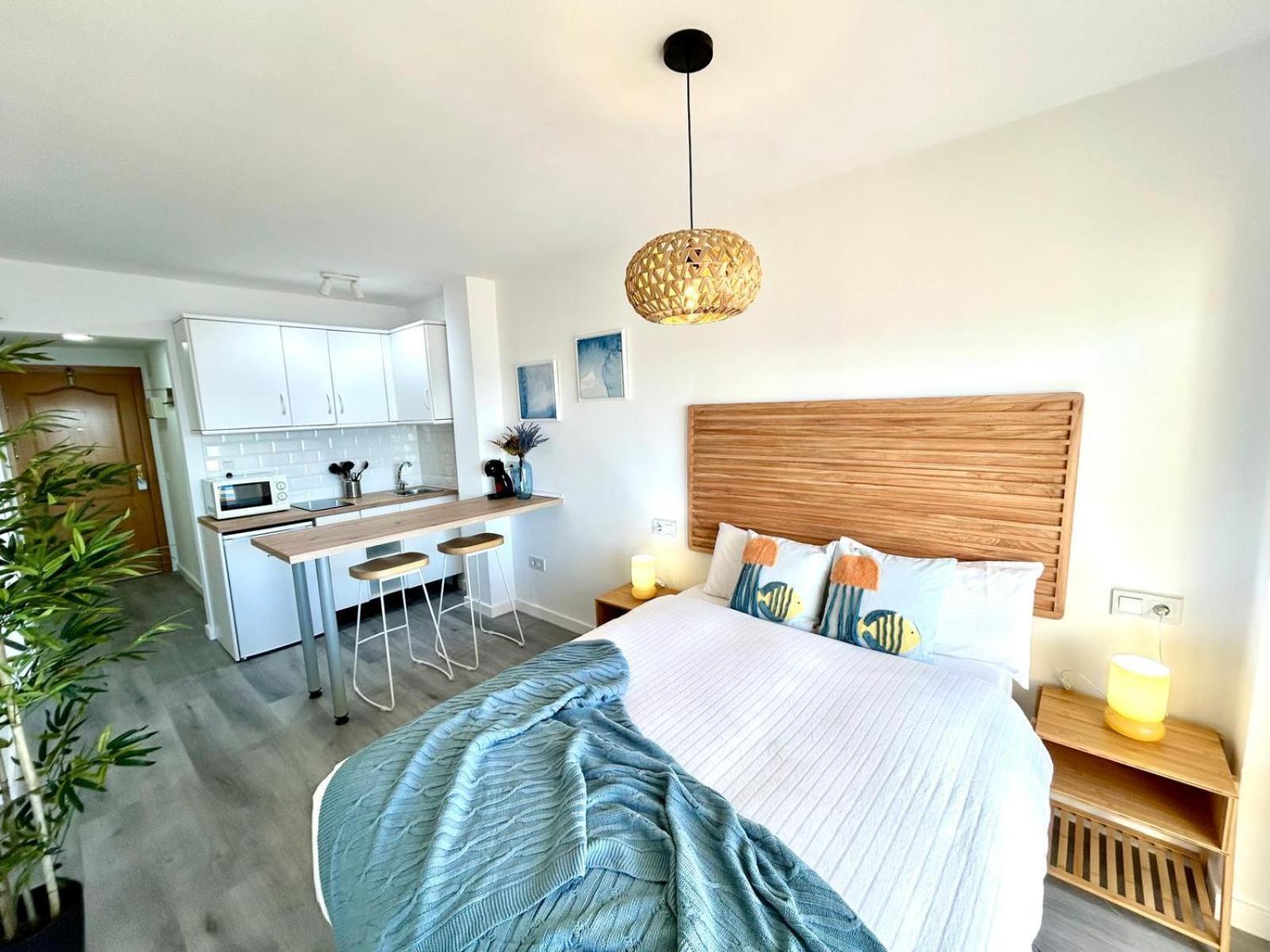 شقة Stella Maris - Amazing Frontal Sea Views With Pool & Terrace By 10Tosea فوينخيرولا المظهر الخارجي الصورة