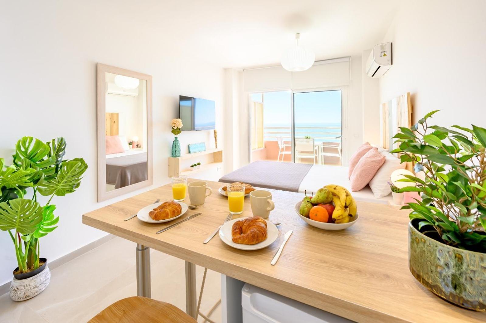 شقة Stella Maris - Amazing Frontal Sea Views With Pool & Terrace By 10Tosea فوينخيرولا المظهر الخارجي الصورة